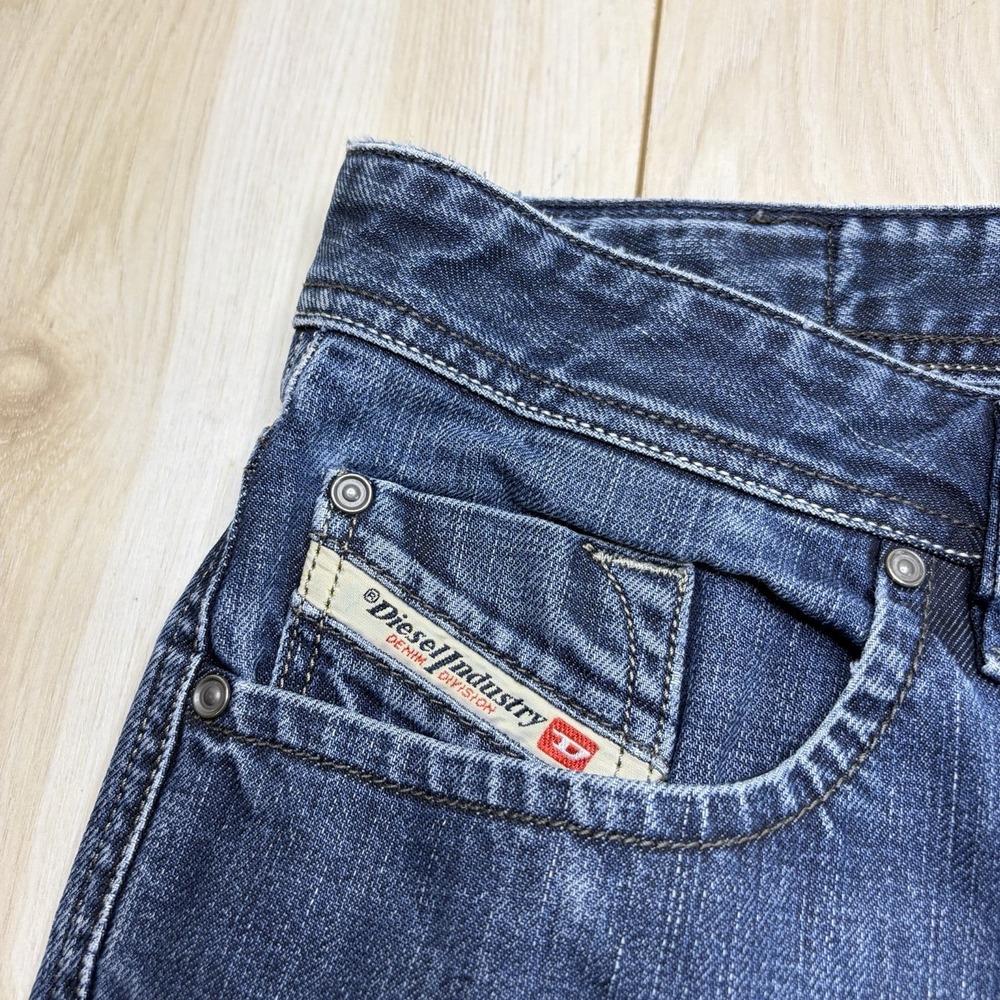 Diesel Industry Mens LARKEE Button Fly 5 Pocket Denim Jeans Blue Wash Size 34x32 - Picture 6 of 16